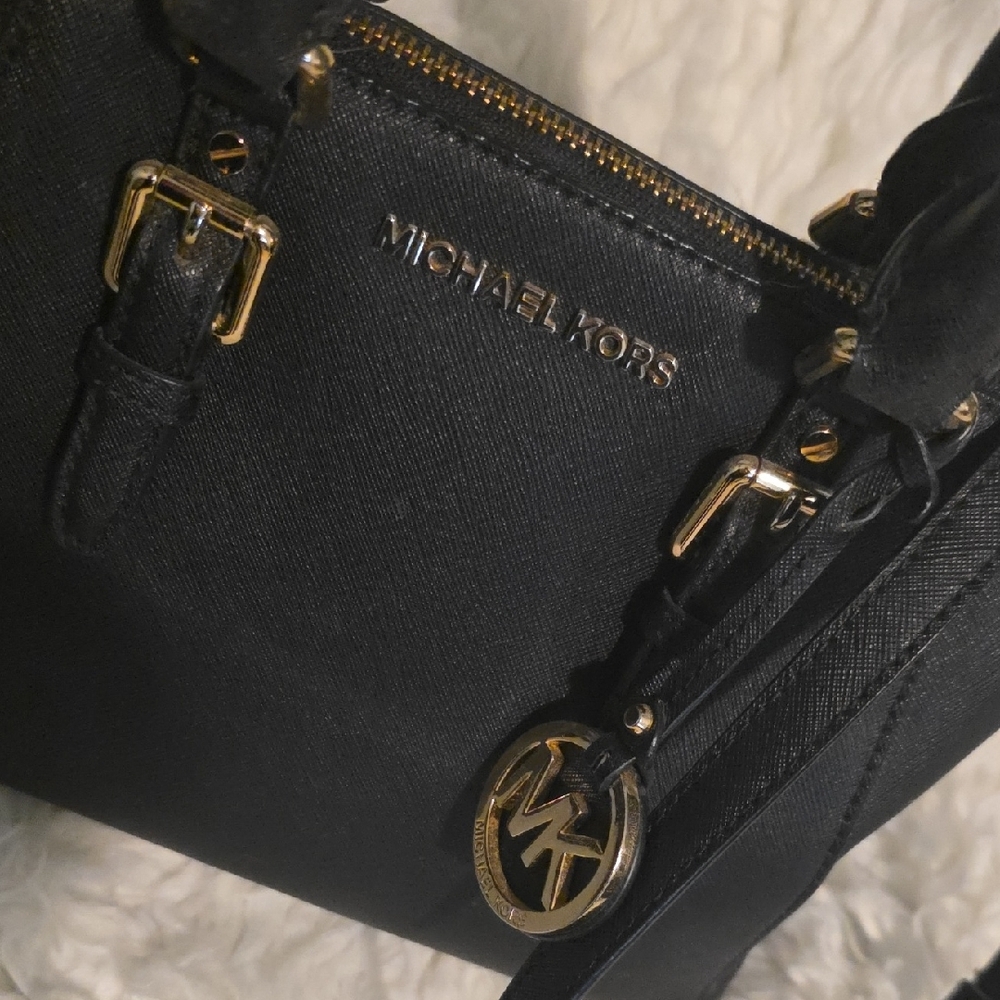 Michael Kors Black Satchel with Gold Accents. Great Condition! - Picture 2 of 4